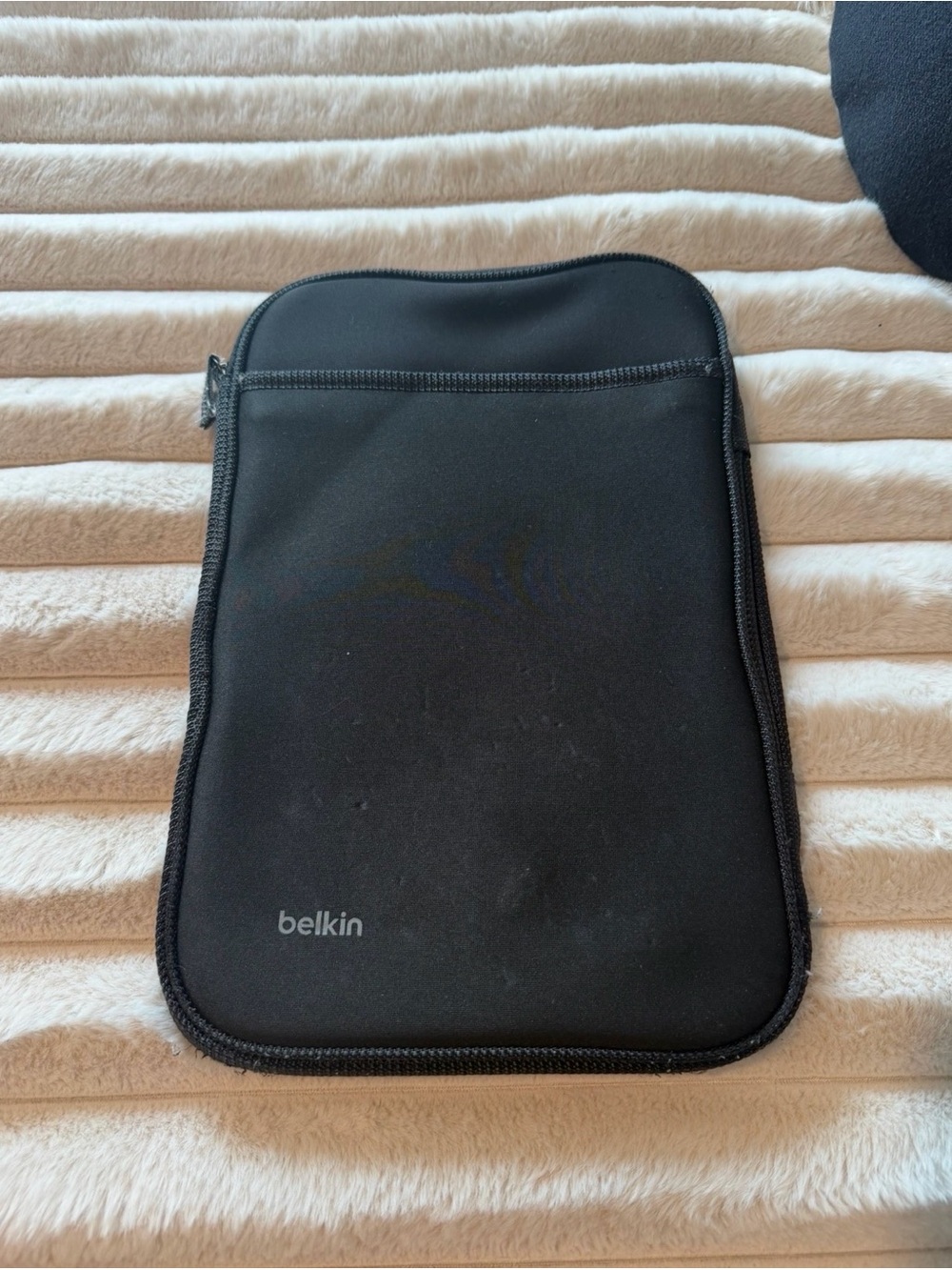 belkin Black Padded Neoprene Sleeve with Front Pocket